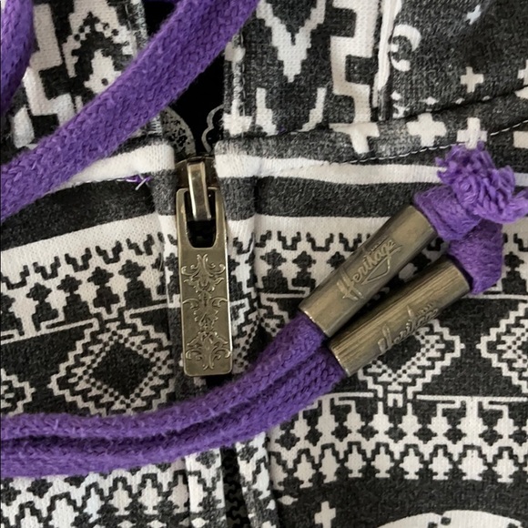 Zip up skull hoodie - Picture 4 of 6